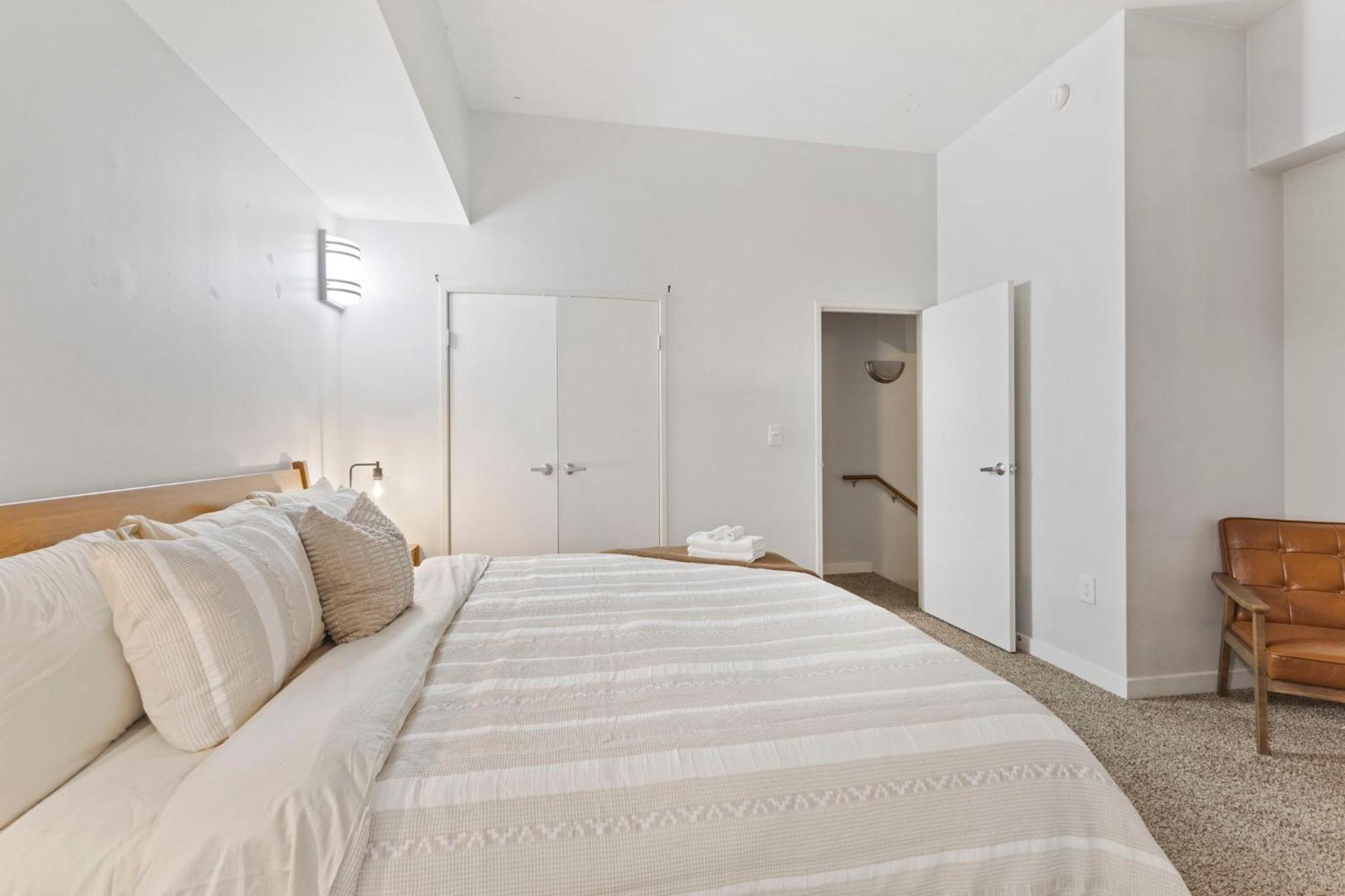 Ferienwohnung Indy Loft - Monument Circle - Sleeps 7 - Convention Walkable Indianapolis Exterior foto
